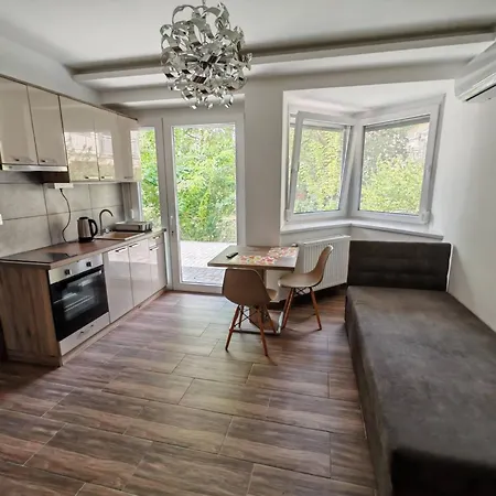 Charming Modern Furnished In A Peaceful Neighborhood Of * Kecskemet