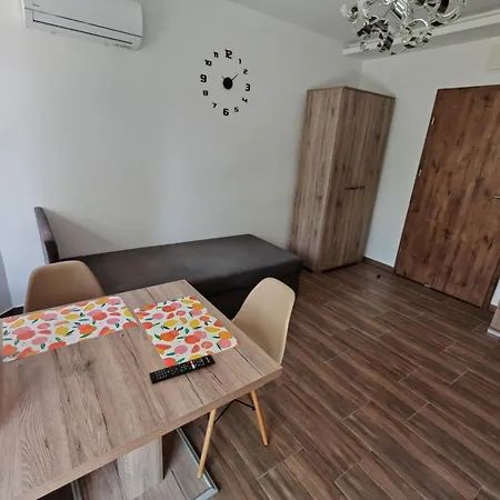 Charming Modern Furnished In A Peaceful Neighborhood Of Kecskemet